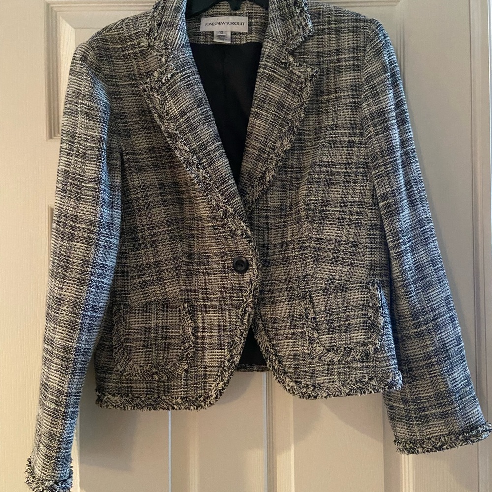 SALE! Jones New York Black and White Blazer Tailored Fit